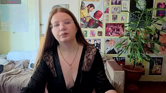 Sienna-Cow from StripChat is Freechat