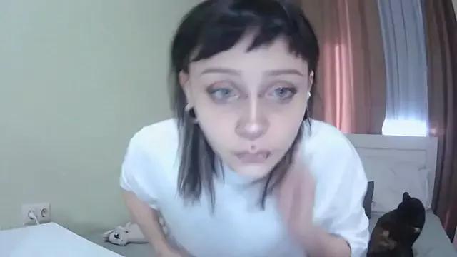 SineKiraReal from StripChat