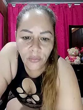 Naked Room SluttyMilf79 