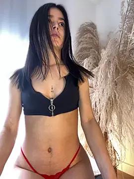 Naked Room Sofi_Leal 