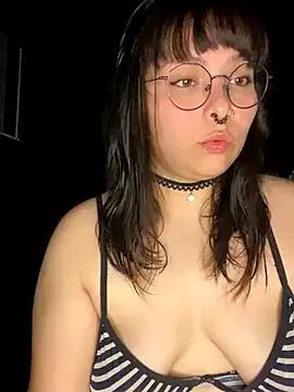 Solo_yoss from StripChat is Freechat
