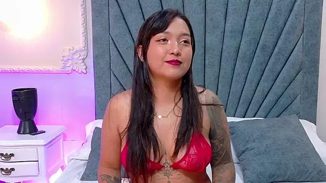 Sophie-Desire from StripChat