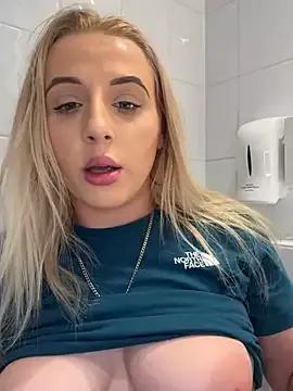 Strongqueen from StripChat is Group