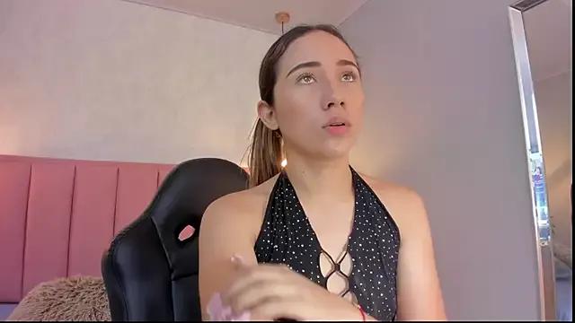 SUNNYCYRUS from StripChat