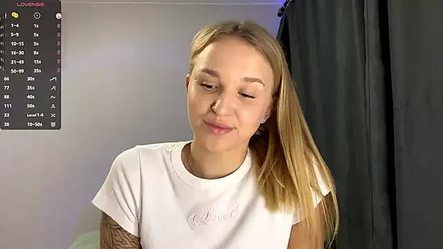 TanekaBoitel from StripChat