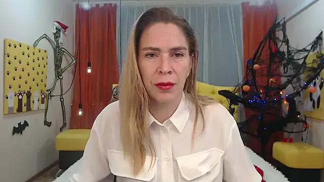 Naked Room TessaDaybreak 