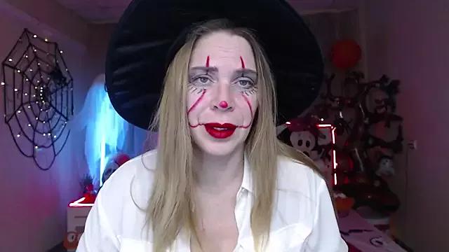 TessaDaybreak from StripChat is Freechat