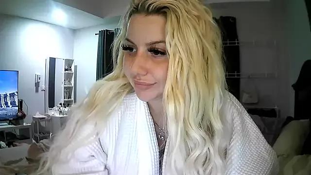 Naked Room TiaDoll 