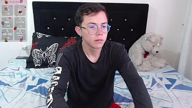 Naked Room Tina_4_Charlie 