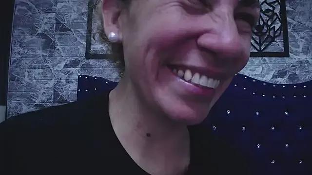 vickycute52 from StripChat is Freechat