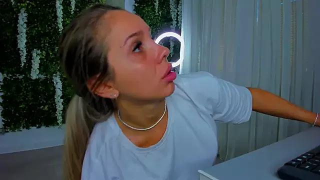 VivienCarter from StripChat