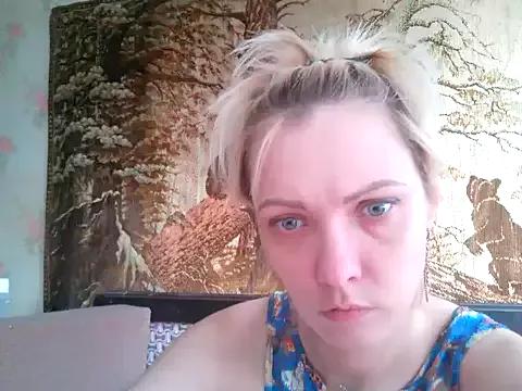 WildMissNiks from StripChat is Group