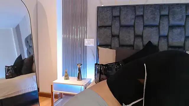 Naked Room WildyTemping 