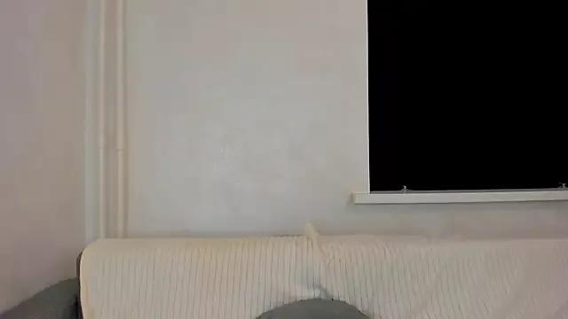 willow_fox from StripChat
