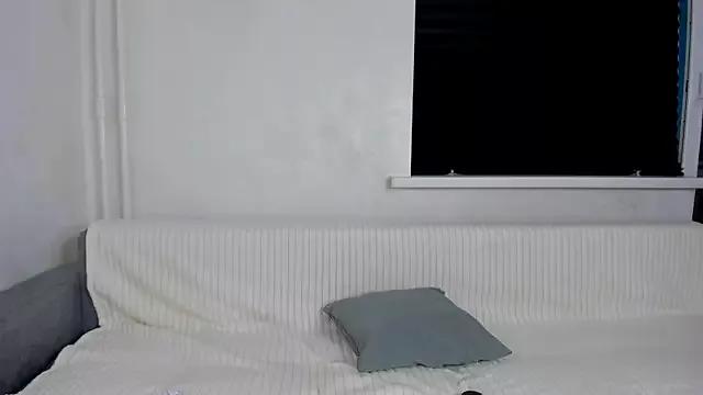 willow_fox from StripChat