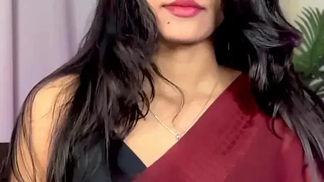 Wow-nisha from StripChat