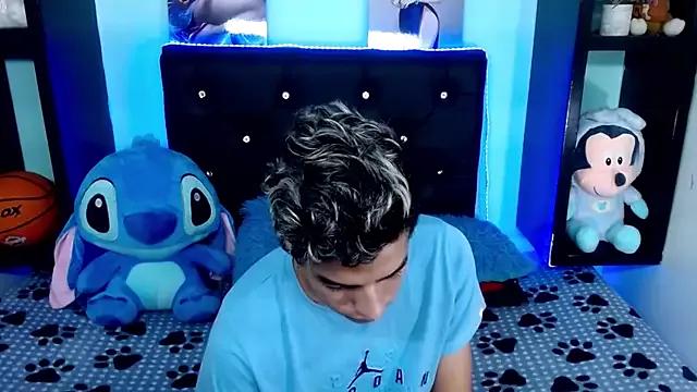 Naked Room x_oliver_x 