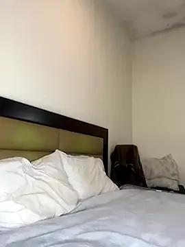 Naked Room xyz089 