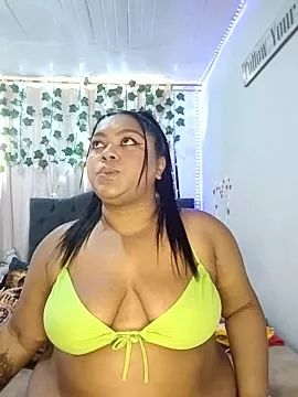 yanza2002 from StripChat is Freechat