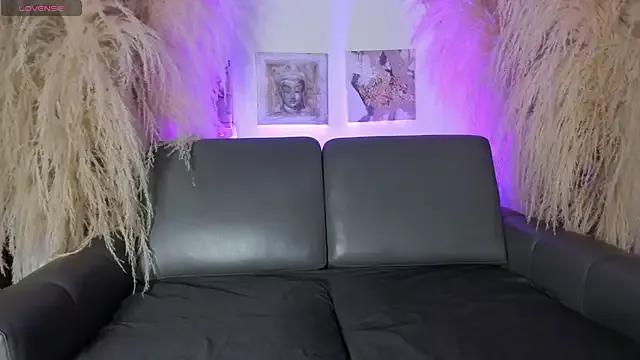 yara_hind from StripChat