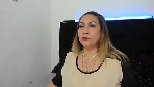 yayita_mature from StripChat