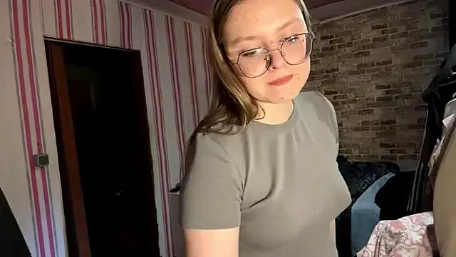 YungLilly from StripChat