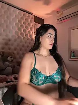 ZarahEvans from StripChat