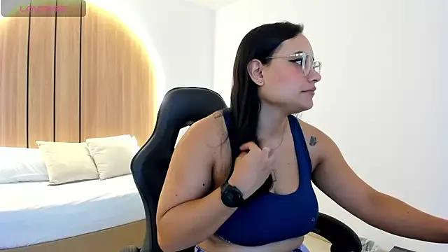 zoe_danae_ from StripChat