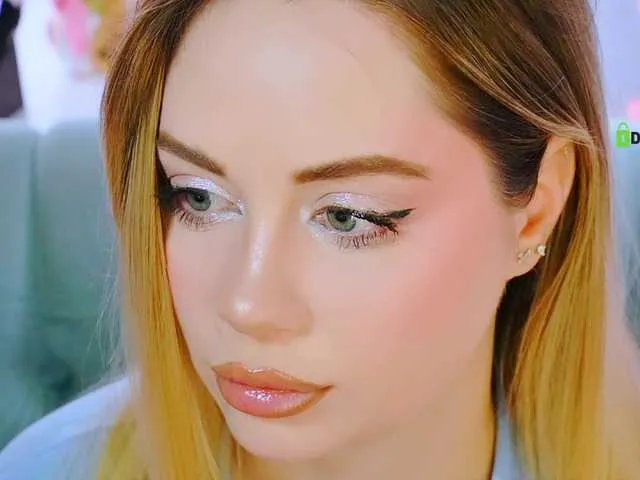 0------0 on BongaCams 