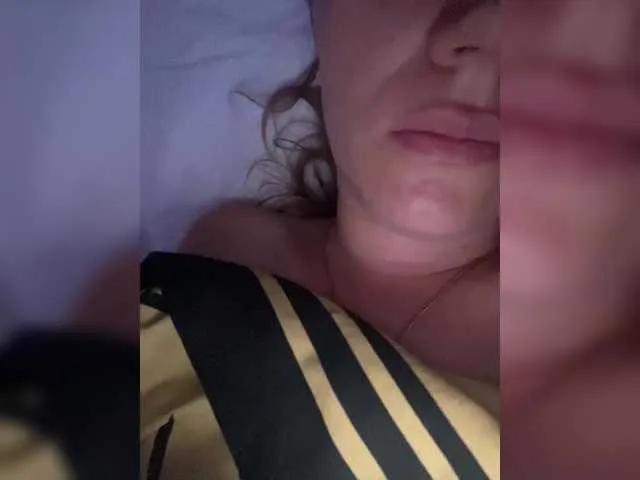 Alenushka888 on BongaCams