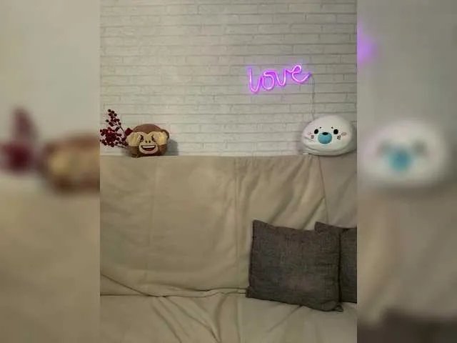 Baby-Mariposa on BongaCams 