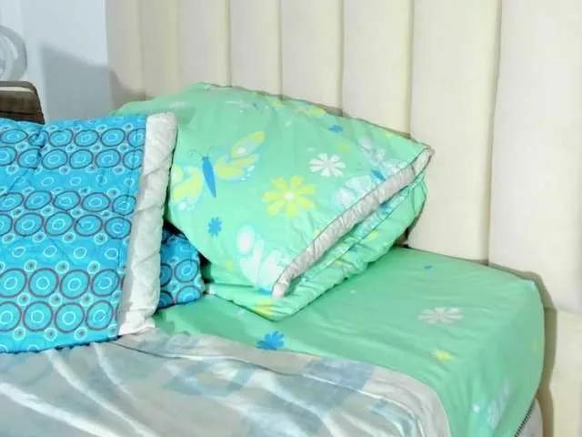 BellaMoakXX on BongaCams 