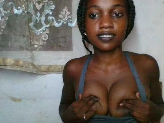 BelleValeur on BongaCams 