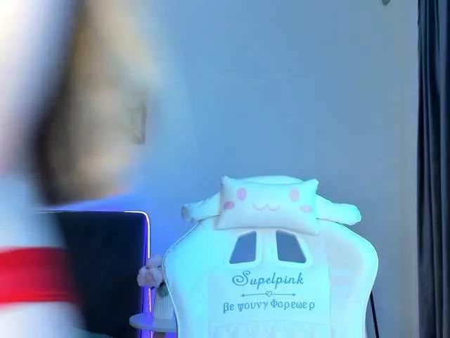 elliediaz on BongaCams