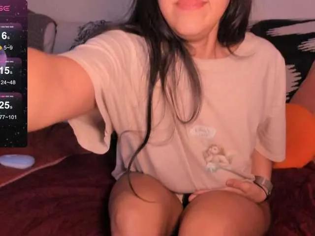 EveeLuna on BongaCams 