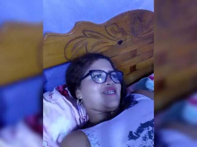 FANNIE22 on BongaCams 