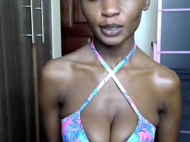hippyshanice on BongaCams 