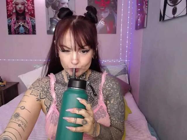 LolaRouse on BongaCams 