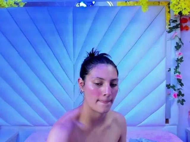 LunaBennett — I like to do everything from sensual and erotic shows to games and challenges. There is nothing that I like more to do that my spectators laugh and have fun. I also love fashion and makeup, and I love experimenting with new looks and styles.