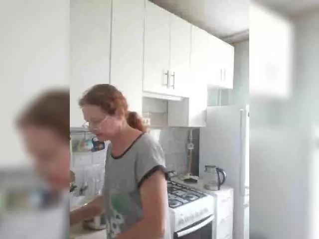 Madam-oss on BongaCams 