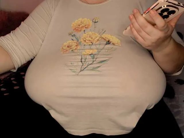 Mayabigtitss on BongaCams 