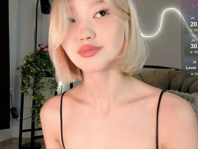 milli-sunrise on BongaCams 