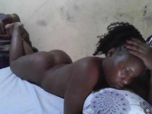 Pinkiesweet on BongaCams