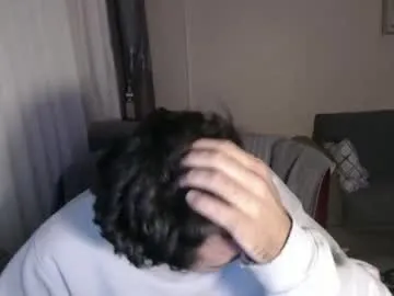 2handsomeman on Chaturbate