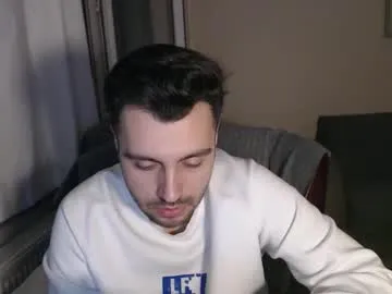 2handsomeman on Chaturbate