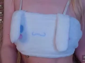 _luckybet_ on Chaturbate