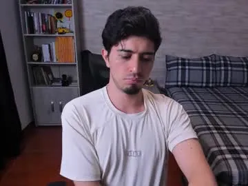 aaron_paul_ on Chaturbate