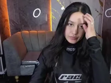 aleja05_b on Chaturbate