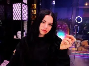 alma_pearl on Chaturbate 