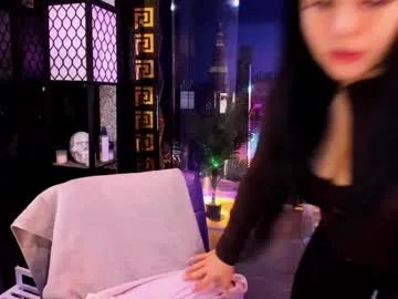 alma_pearl on Chaturbate 